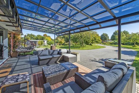 Photo of property in 17 Bridge Street, Southbridge, 7602