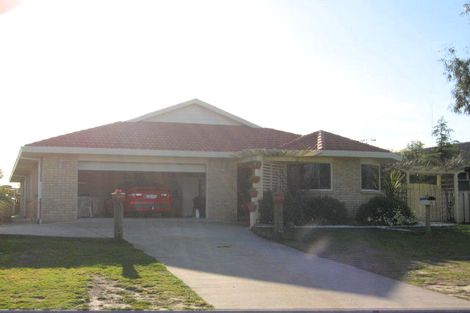 Photo of property in 14 Beachlands Place, Papamoa Beach, Papamoa, 3118