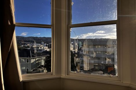 Photo of property in 4 Hawker Street, Mount Victoria, Wellington, 6011