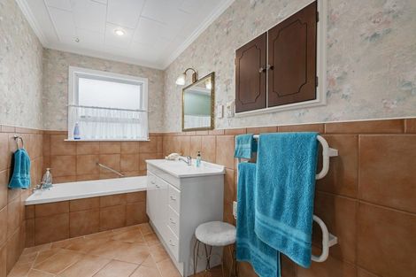 Photo of property in 7 Piper Place, Roslyn, Palmerston North, 4414