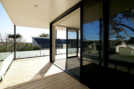 Photo of property in 35a Rothesay Bay Road, Rothesay Bay, Auckland, 0630