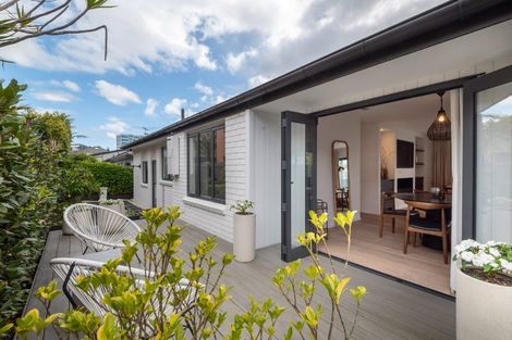 Photo of property in 2/2 Omana Road, Milford, Auckland, 0620