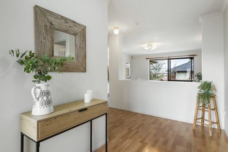 Photo of property in 29 Hugh Green Drive, Pinehill, Auckland, 0632