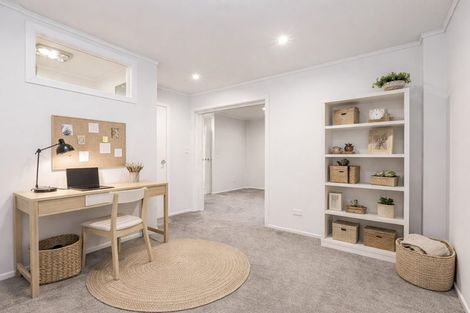 Photo of property in 9 Pohutukawa Avenue, Red Beach, 0932