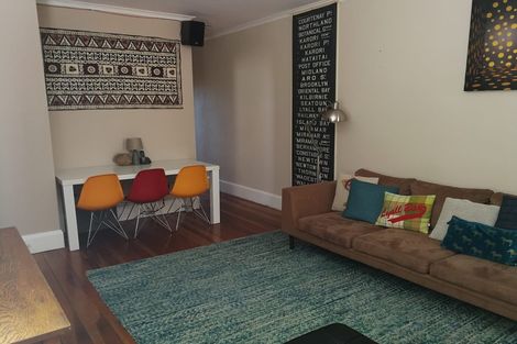 Photo of property in 180 Sutherland Road, Lyall Bay, Wellington, 6022