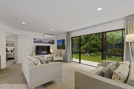 Photo of property in 13a Horotutu Road, Greenlane, Auckland, 1061