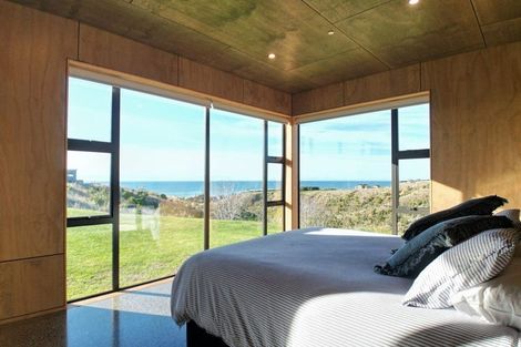 Photo of property in 35 Tama Road, Riversdale Beach, Masterton, 5872