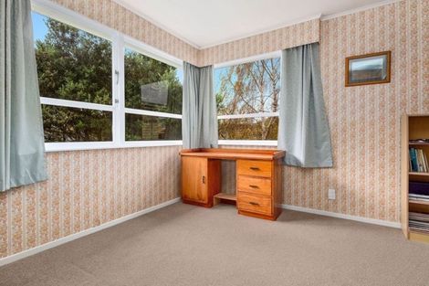 Photo of property in 10 Rembrandt Avenue, Tawa, Wellington, 5028
