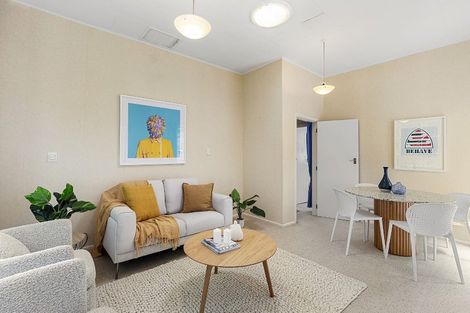 Photo of property in 33 Patanga Crescent, Thorndon, Wellington, 6011