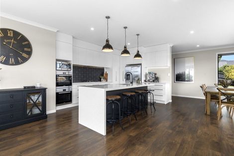 Photo of property in 10 Benmore Crescent, Pyes Pa, Tauranga, 3112