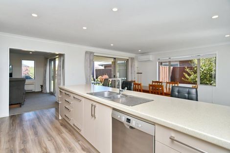 Photo of property in 7 Walnut Way, Rangiora, 7400