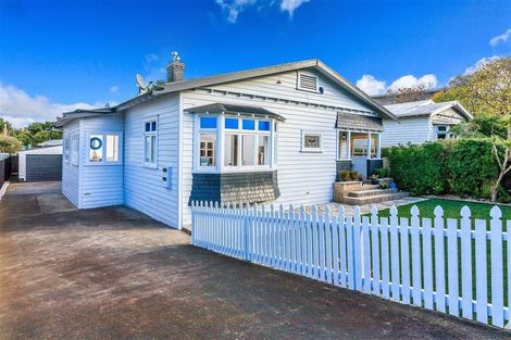 Photo of property in 125 Mount Smart Road, Onehunga, Auckland, 1061