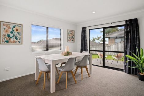 Photo of property in 30 Excelsa Place, Papamoa Beach, Papamoa, 3118