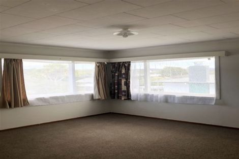 Photo of property in 75 Larnoch Road, Henderson, Auckland, 0610