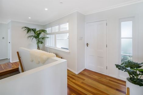 Photo of property in 21 Thane Road, Roseneath, Wellington, 6011