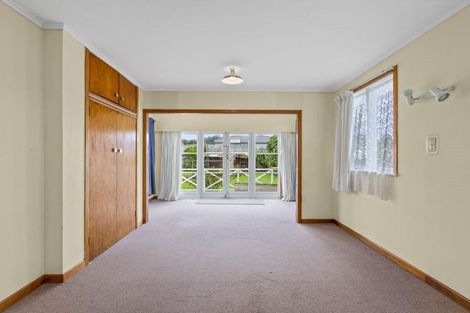 Photo of property in 11 West Hoe Road, Orewa, 0931