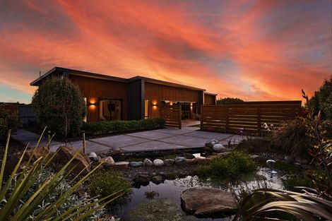 Photo of property in 22 Glenda Place, Seaward Bush, Invercargill, 9812