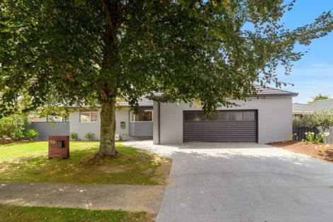 Photo of property in 10 Waitawa Place, Lynmore, Rotorua, 3010