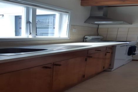 Photo of property in 41 Seaton Road, Murrays Bay, Auckland, 0630