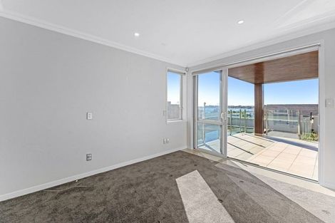 Photo of property in 72 Compass Way, Half Moon Bay, Auckland, 2012