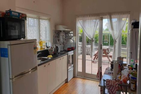 Photo of property in 18 Jasper Avenue, Mount Roskill, Auckland, 1041