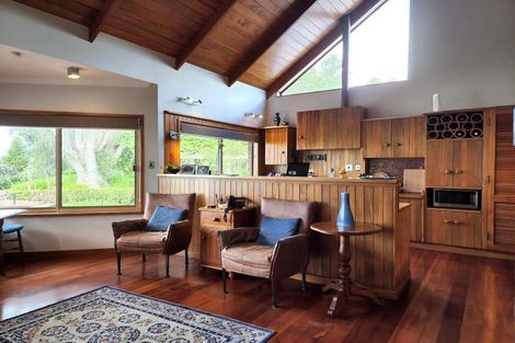 Photo of property in 56 Jans Terrace, Oakura, 4314