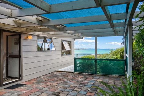 Photo of property in 202 Te Wahapu Road, Russell, 0272