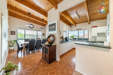 Photo of property in 14a Pekanga Road, Normandale, Lower Hutt, 5010