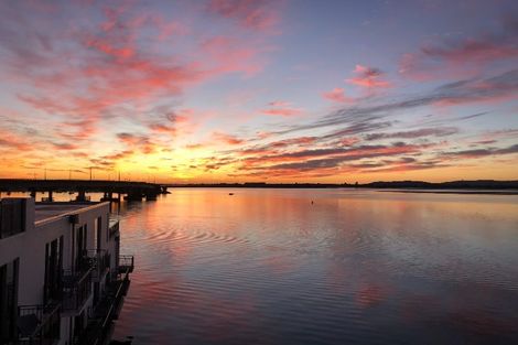 Photo of property in 2/51 Dive Crescent, Tauranga, 3110