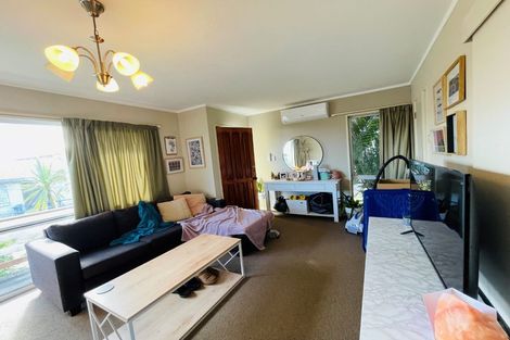Photo of property in 1/17 Ballater Place, Highland Park, Auckland, 2010
