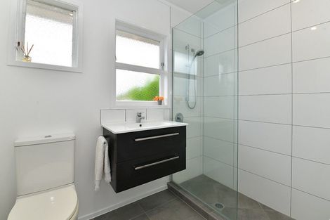 Photo of property in 4/766 Beach Road, Browns Bay, Auckland, 0630