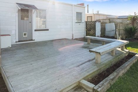 Photo of property in 11 Thomas Place, Foxton Beach, Foxton, 4815