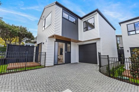Photo of property in 12e Gordon Avenue, Milford, Auckland, 0620