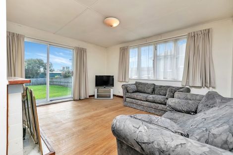 Photo of property in 97 Hillsborough Road, Hillsborough, Auckland, 1042