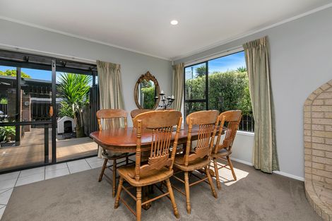 Photo of property in 17 Matua Road, Huapai, Kumeu, 0810