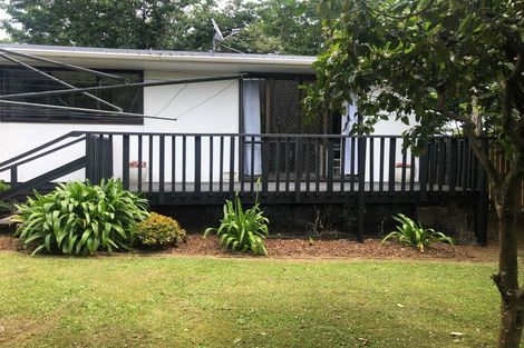 Photo of property in 2/5 Compass Place, Te Atatu Peninsula, Auckland, 0610