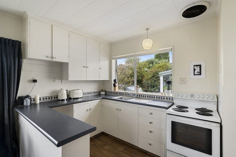 Photo of property in 33a Nimmo Avenue West, Waikanae, 5036