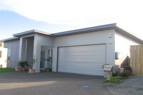 Photo of property in 6 Cromarty Place, Papakowhai, Porirua, 5024