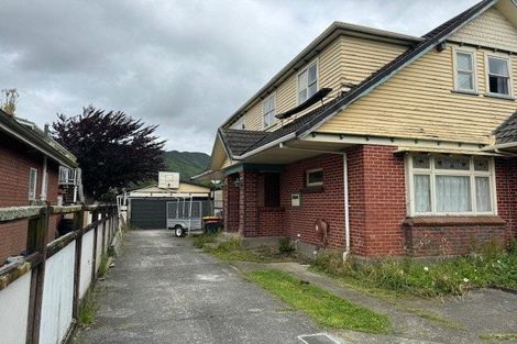 Photo of property in 44 Cambridge Terrace, Waiwhetu, Lower Hutt, 5010