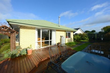 Photo of property in 22 Belfast Road, Belfast, Christchurch, 8051