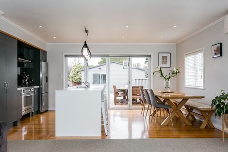 Photo of property in 5 Sheehan Street, Bay View, Napier, 4104