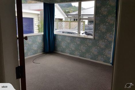 Photo of property in 9a Rewa Terrace, Tawa, Wellington, 5028
