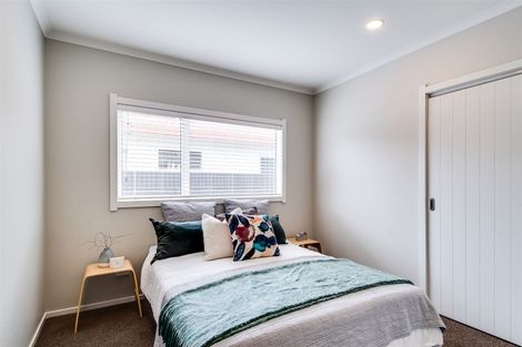 Photo of property in 2 Warwick Crescent, Taradale, Napier, 4112