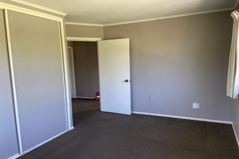 Photo of property in 80 Lynwood Road, New Lynn, Auckland, 0600