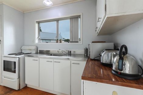 Photo of property in 30 Rewarewa Street, Owhata, Rotorua, 3010