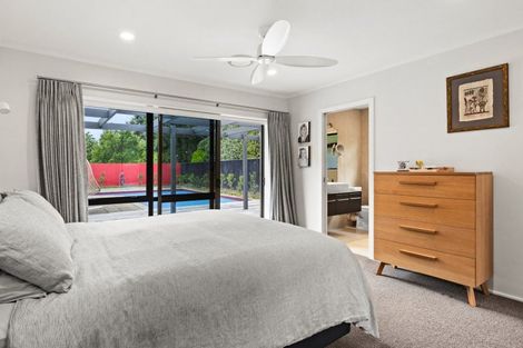 Photo of property in 5 Ritchie Place, Havelock North, 4130