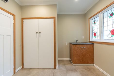 Photo of property in 24 Aroha Street, Takaro, Palmerston North, 4410