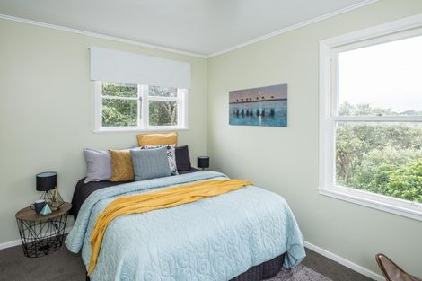 Photo of property in 30 Sidlaw Street, Strathmore Park, Wellington, 6022