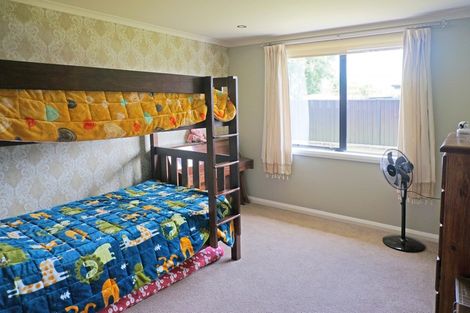 Photo of property in 98 Hoffman Court, Waikiwi, Invercargill, 9810