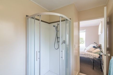 Photo of property in 63 Kotare Street, Waikanae, 5036